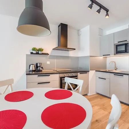 Aura Ii, Sun & Snow Apartment