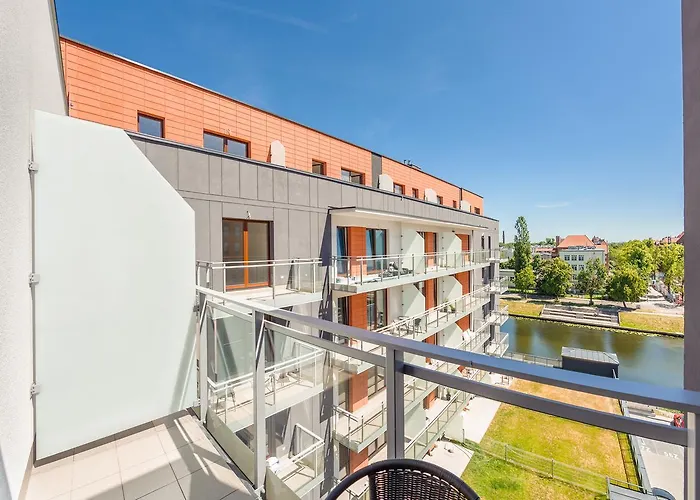 Aura Ii, Sun & Snow *