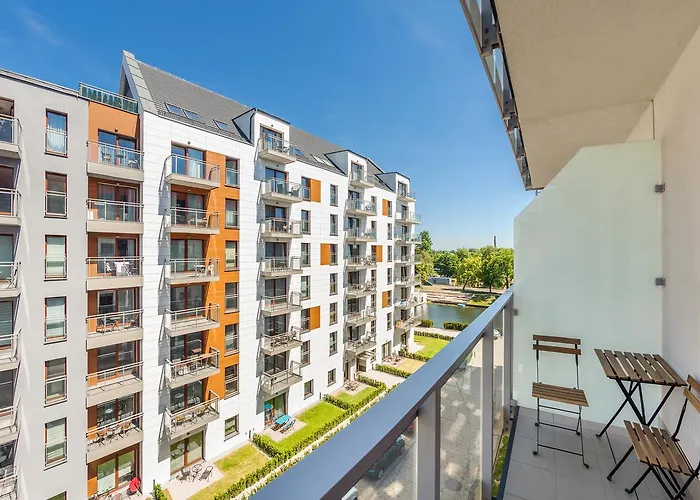 Aura Ii, Sun & Snow * Gdansk