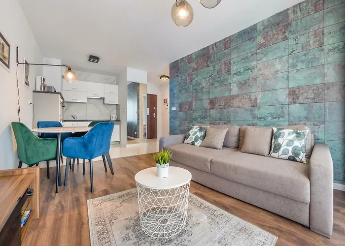 Aura Ii, Sun & Snow * Gdansk