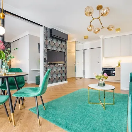 Aura Ii, Sun & Snow *