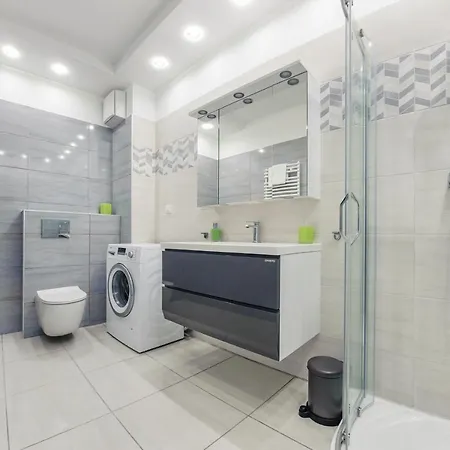 Aura Ii, Sun & Snow * Gdańsk